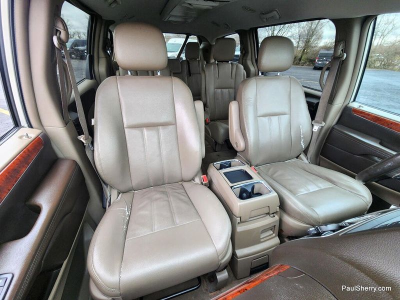 Used 2014 Chrysler Town & Country Touring
