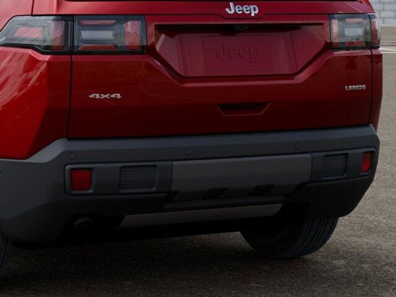 New 2026 Jeep Cherokee Laredo 4x4Image 13