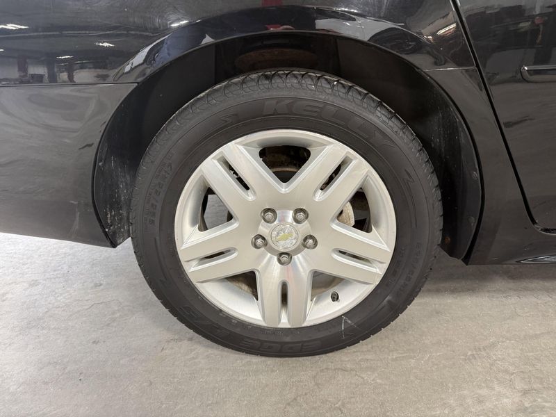 Used 2012 Chevrolet Impala LT FleetImage 6