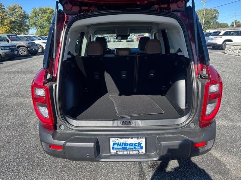 2025 Ford Bronco Outer Banks photo 4