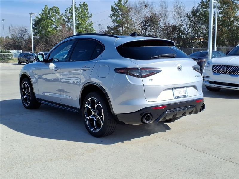 New 2025 Alfa Romeo Stelvio Image 9