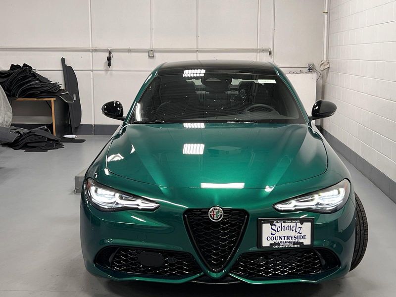 2025 Alfa Romeo Giulia AwdImage 6