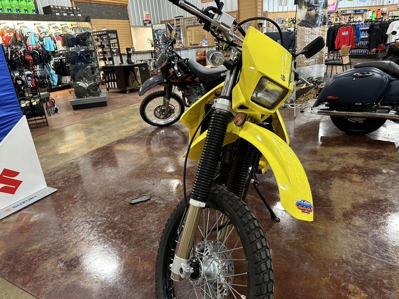 2024 Suzuki DRZ 400S BLACK AND YELLOWImage 9