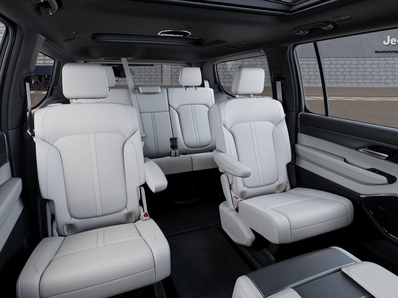 2026 Jeep Grand Wagoneer 4x4Image 15