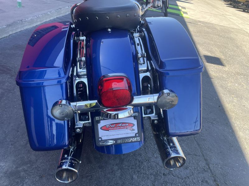 Used 2017 Harley-Davidson ROAD KING Image 25