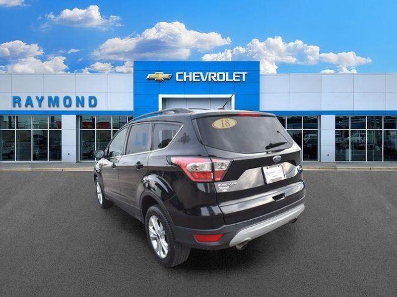 Used 2018 Ford Escape SEImage 6