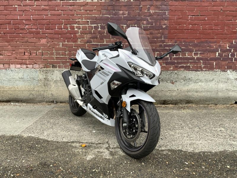2023 Kawasaki NINJA 400 