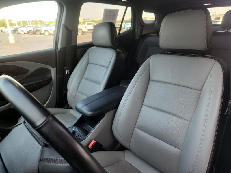 Used 2024 GMC Terrain SLT