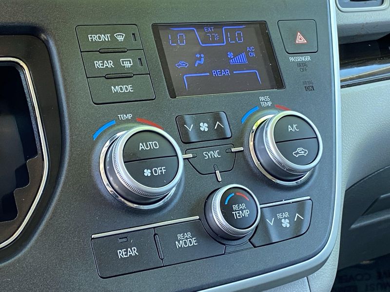 Used 2020 Toyota Sienna XLEImage 22