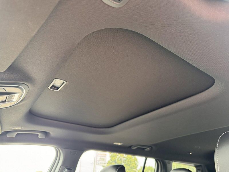 2024 Jeep Grand Cherokee L Altitude XImage 14