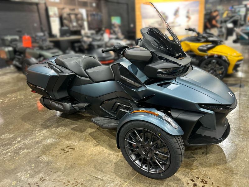 New 2026 Can-Am SPYDER RT (SE6) Image 10