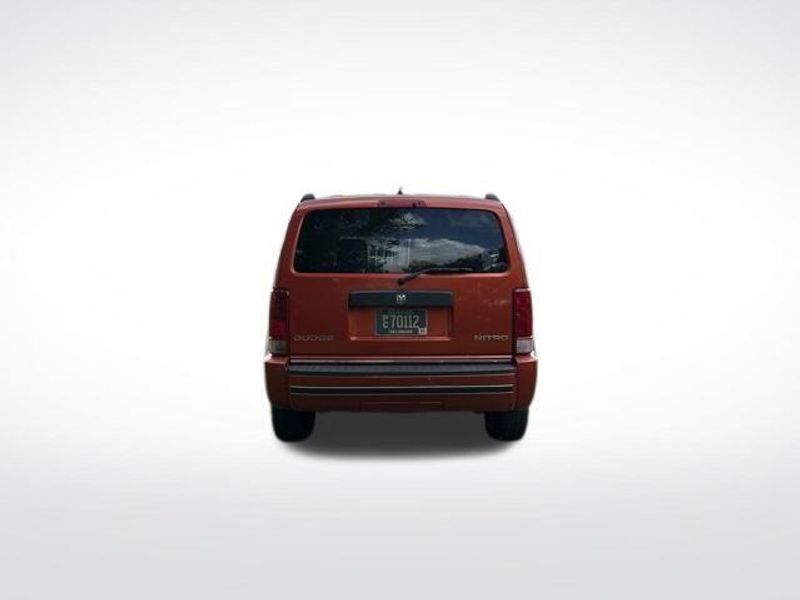 2009 Dodge Nitro SE