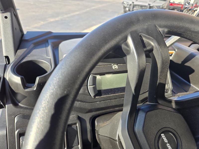 NEW 2025 CAN-AM DEFENDER XT HD10 Image 13