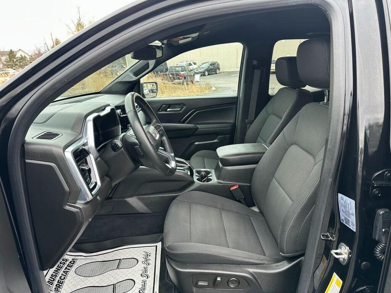 2023 GMC Canyon ElevationImage 22