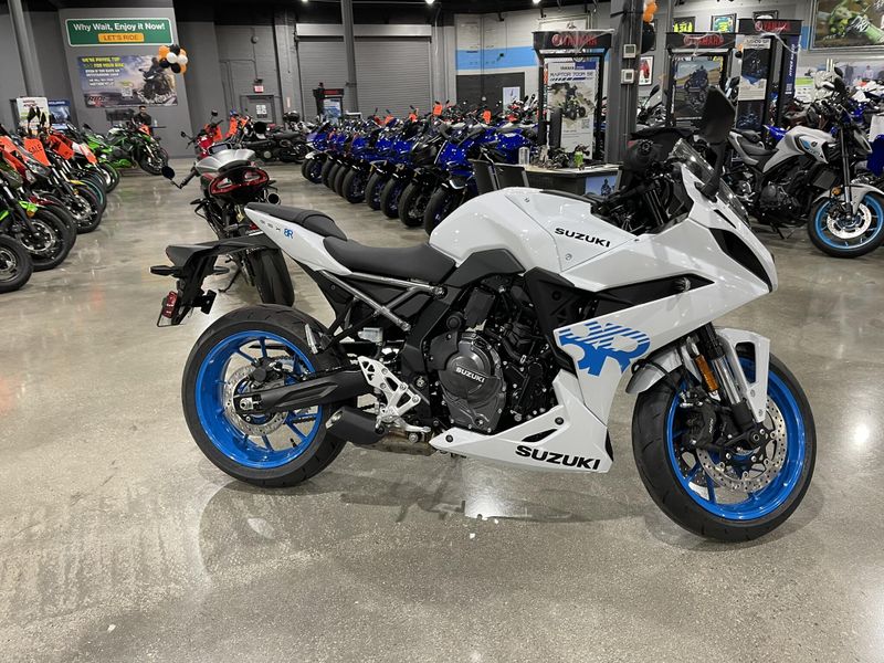 New 2026 Suzuki GSX-8R Image 4