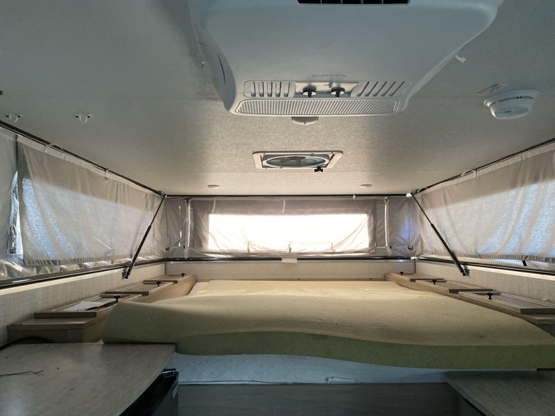 Used 2026 FOREST RIVER PALOMINO SS-550 Image 17