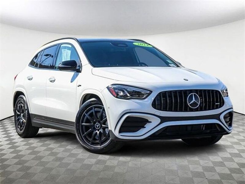 2024 Mercedes-Benz GLA 35 AMGImage 2