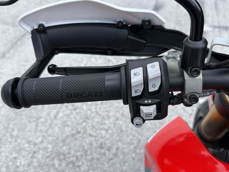 Used 2025 Ducati HYPERMOTARD 950 SP 