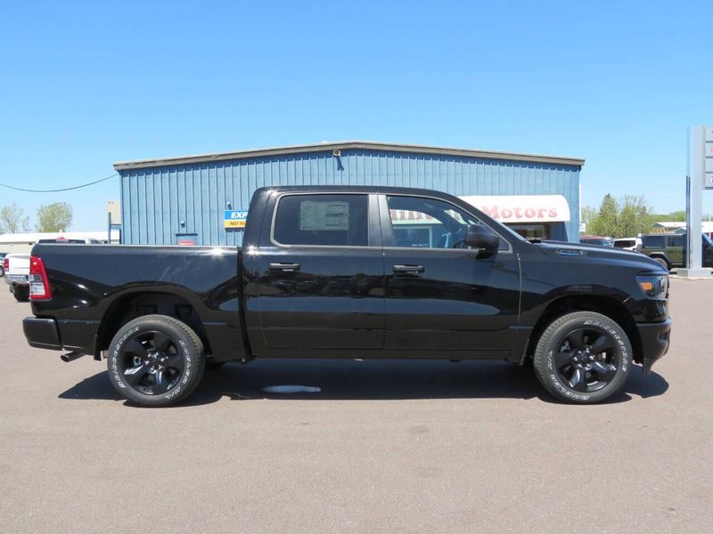 2023 RAM 1500 Tradesman 4x4 4dr Crew Cab 5.6 ft. SB PickupImage 1
