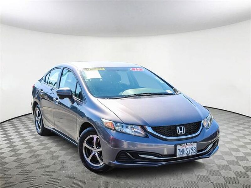 2015 Honda Civic SEImage 2