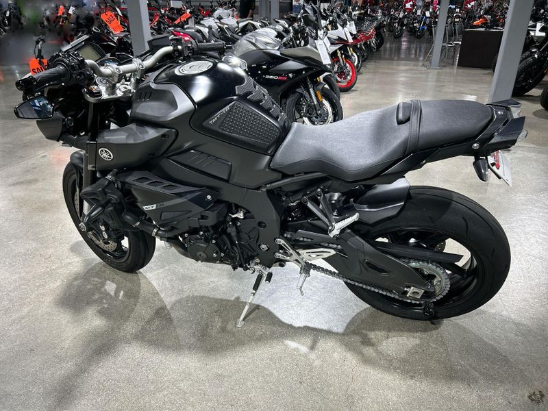 2019 Yamaha MT-10 Image 13