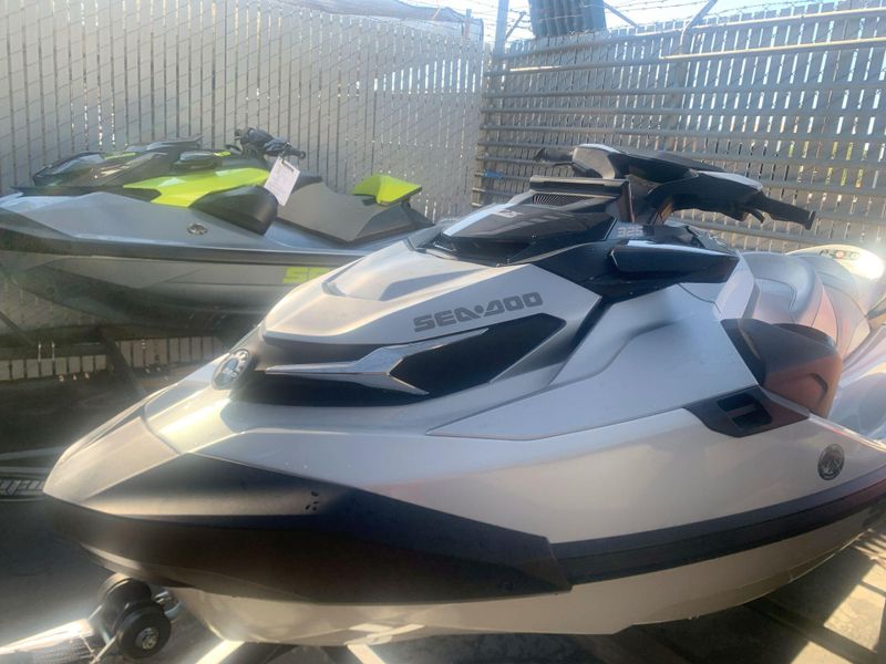 New 2025 Sea-Doo GTX LIMITED 325 (SOUND SYSTEM) Image 10