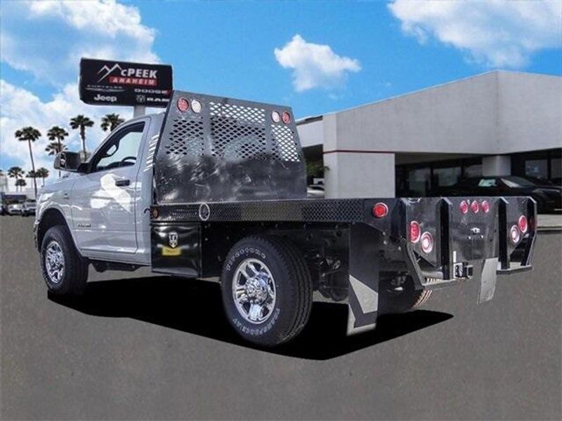 2022 Ram 2500 Tradesman photo 2