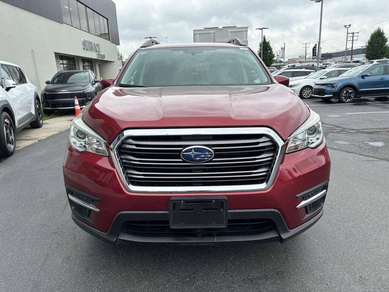 Used 2019 Subaru Ascent PremiumImage 2