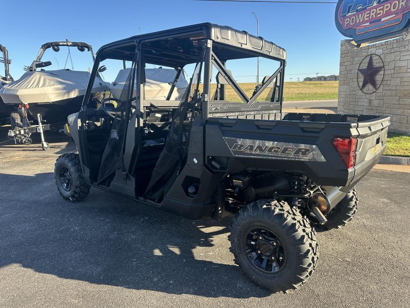 2025 POLARIS RANGER CREW 1000 PREMIUM PURSUIT CAMO in a POLARIS PURSUIT CAMO exterior color. Family PowerSports (877) 886-1997 familypowersports.com 