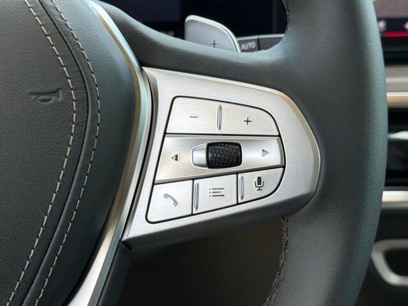 New 2026 BMW X7 xDrive40iImage 23