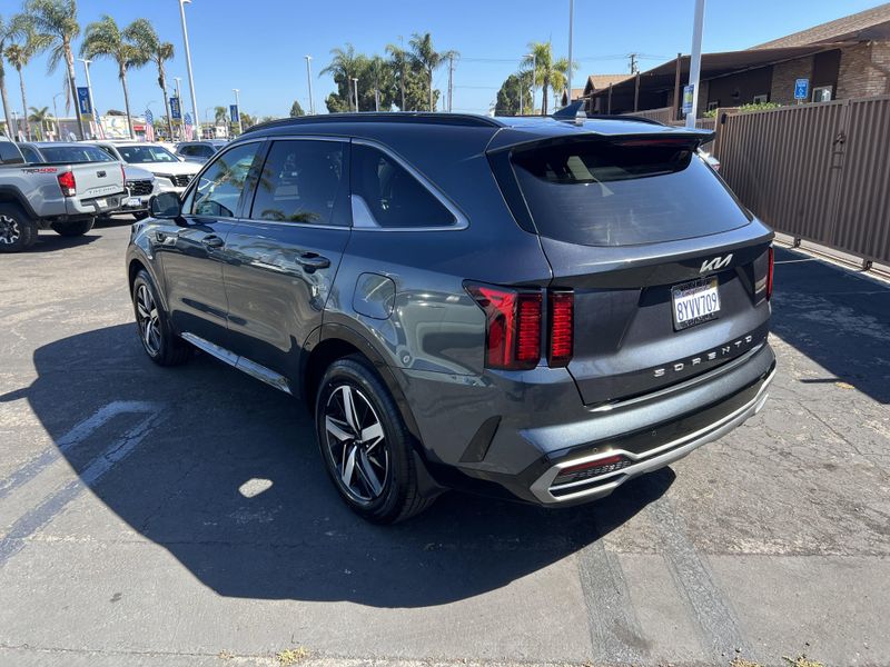 Used 2022 Kia Sorento SImage 3