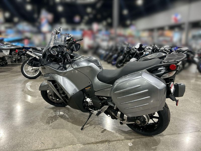 2016 Kawasaki CONCOURS 14 ABS Image 13