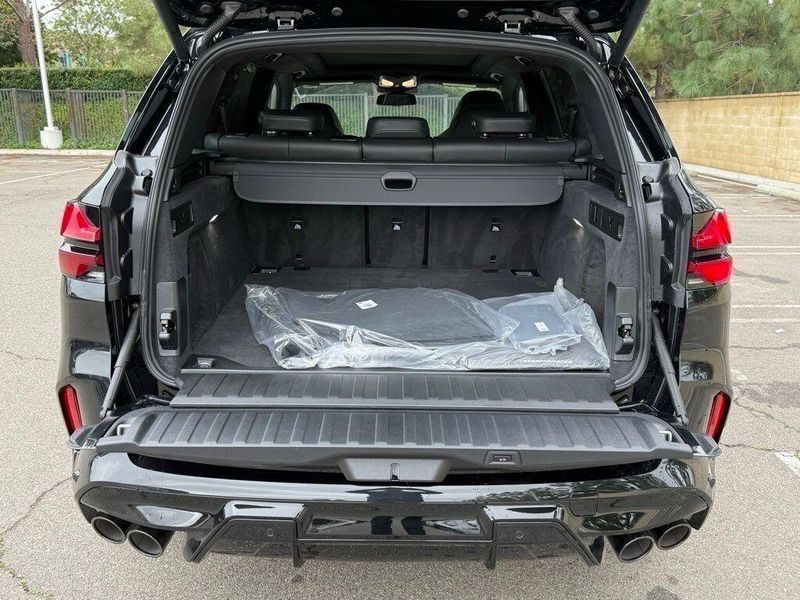 New 2026 BMW X5 M CompetitionImage 14