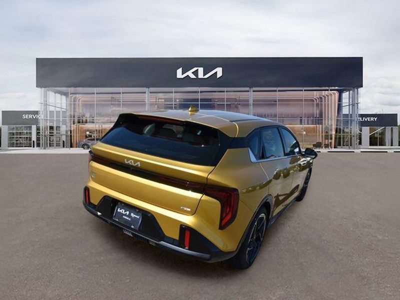 New 2026 Kia K4 GT-LineImage 4