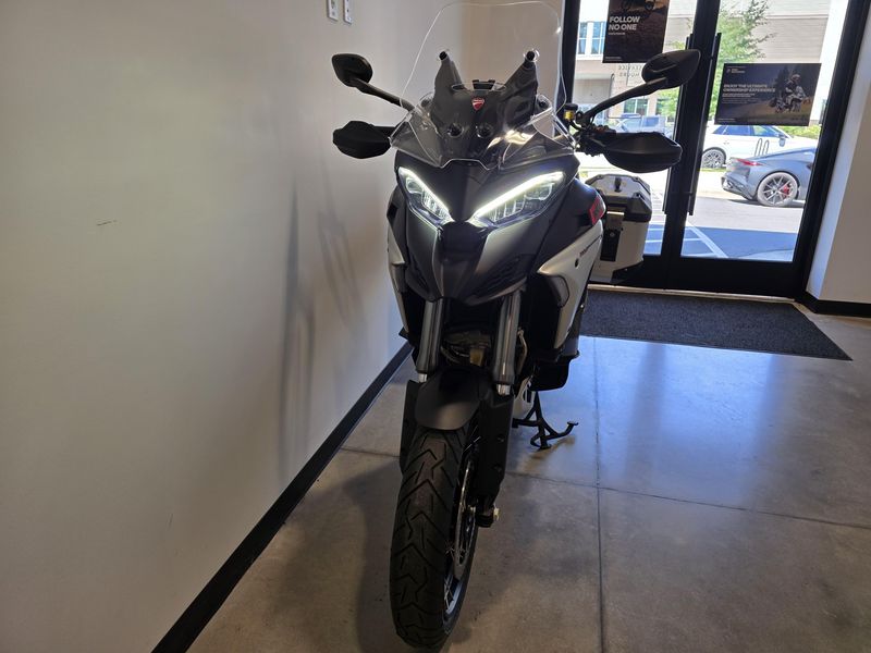 New 2025 Ducati Multistrada V4 Rally 