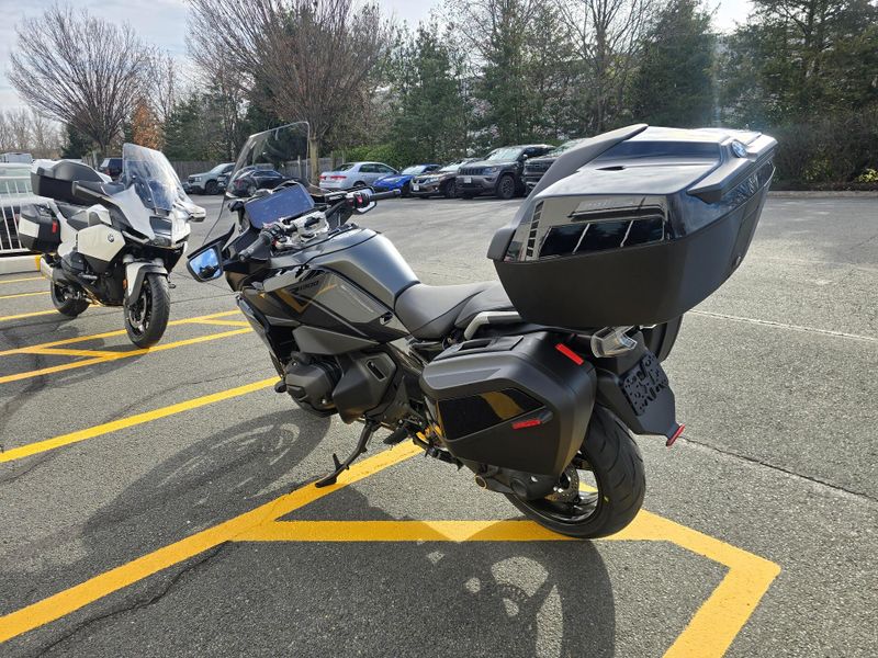 New 2026 BMW R1300RT Image 6