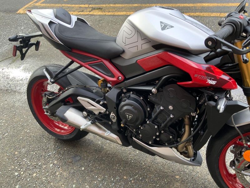 2026 Triumph STREET TRIPLE 765 RX