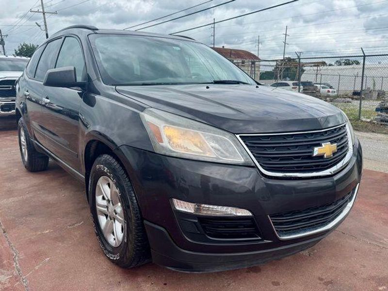 Used 2015 Chevrolet Traverse LSImage 3