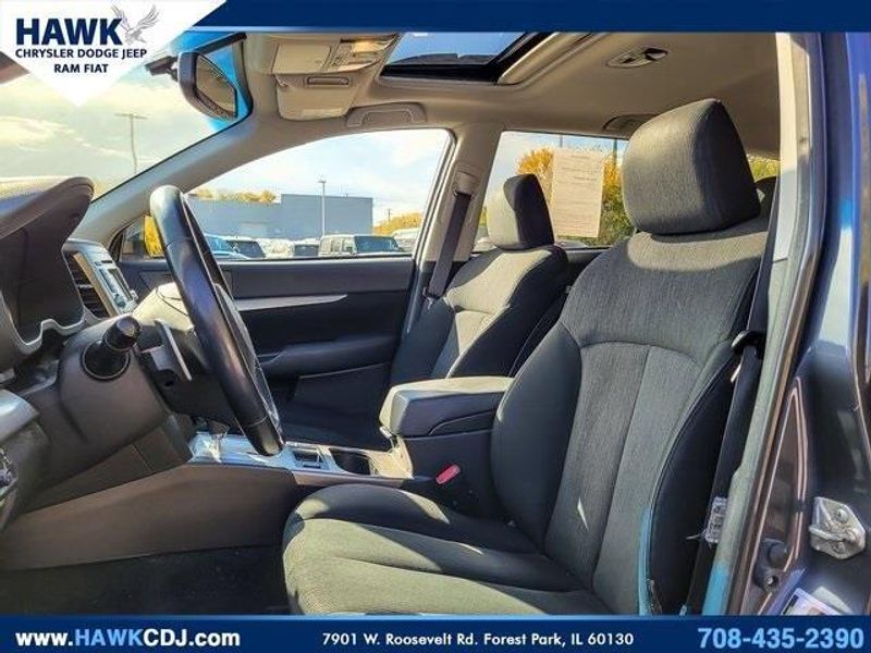 2014 Subaru Outback 2.5i Premium photo 4