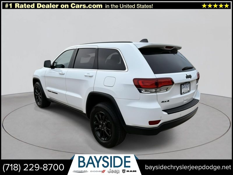 2022 Jeep Cherokee Laredo photo 3