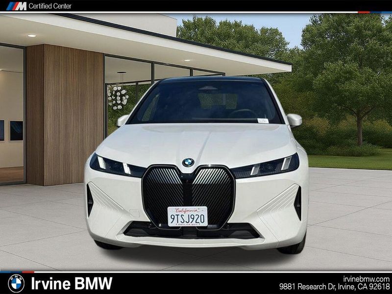 Used 2026 BMW iX xDrive60Image 3