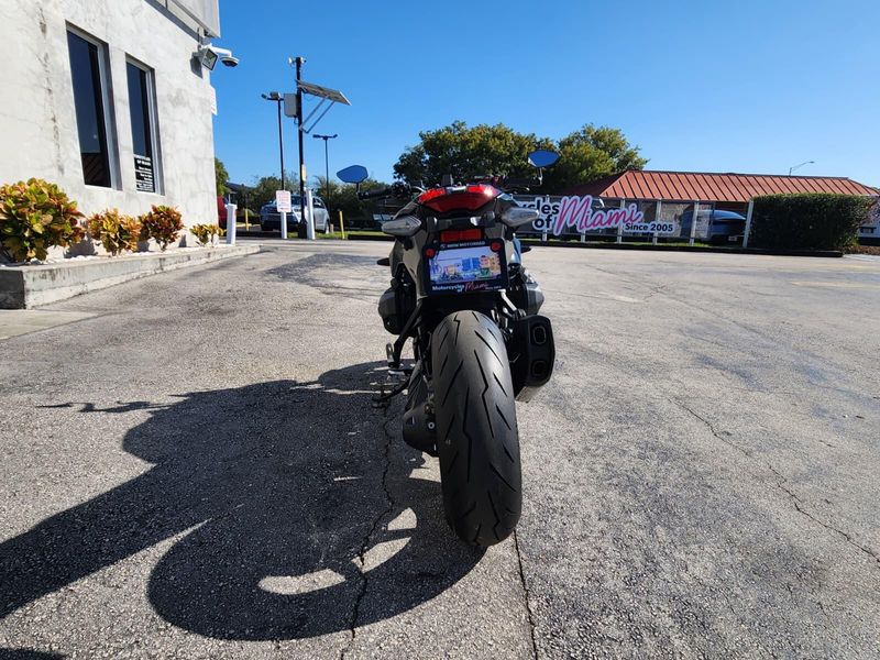 2026 BMW R 1300 RImage 8