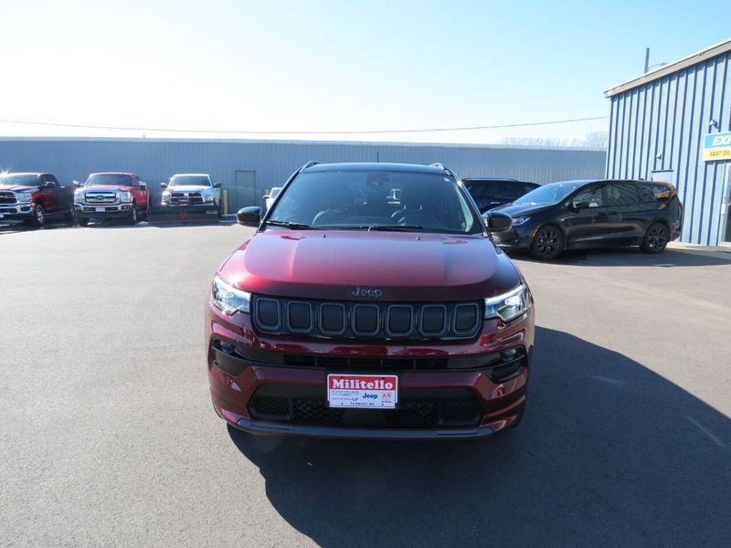 2022 Jeep Compass High Altitude 4x4 4dr SUVImage 3