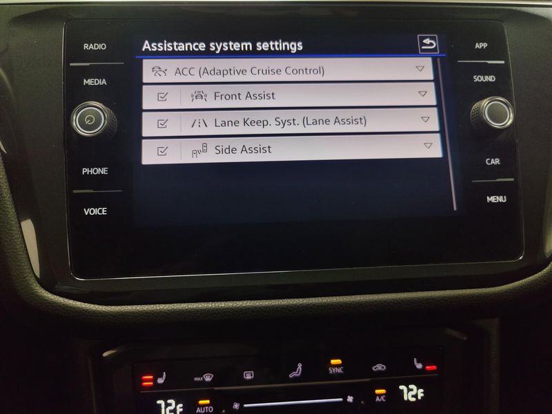 Used 2022 Volkswagen Tiguan SE AWD w/SunroofImage 8
