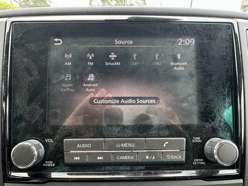2023 Nissan Titan SV photo 4