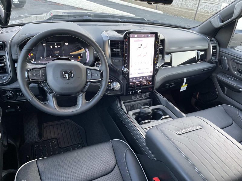 New 2026 RAM 1500 Limited Crew Cab 4x4 5'7' Box