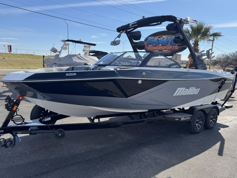 2025 MALIBU WAKESETTER 23 LSV Image 2