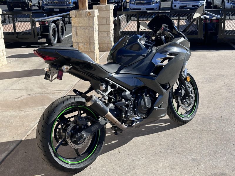 USED 2022 KAWASAKI NINJA 400 ABS Image 3