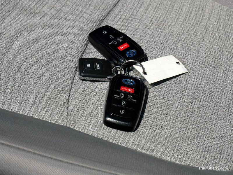 2022 Toyota Sienna Hybrid LEImage 60