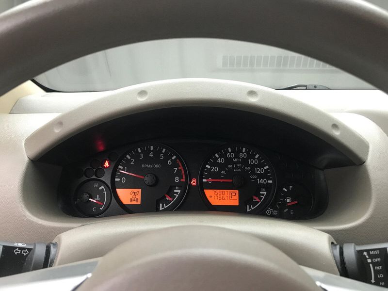 2015 Nissan Frontier SVImage 5